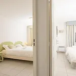 公寓 Splendide En Centre-ville Avec Parking Et Climatisation 芒通