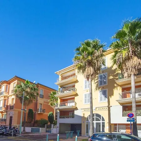 Splendide En Centre-ville Avec Parking Et Climatisation 芒通